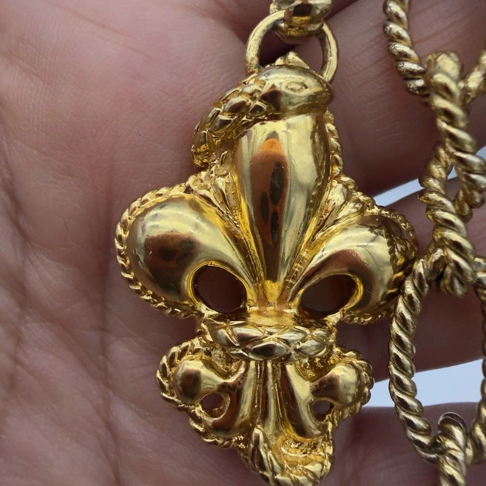 Vtg JUST CAVALLI Fleur De Liss Snake Necklace Chunky Gold Tone Sepant Y Drop